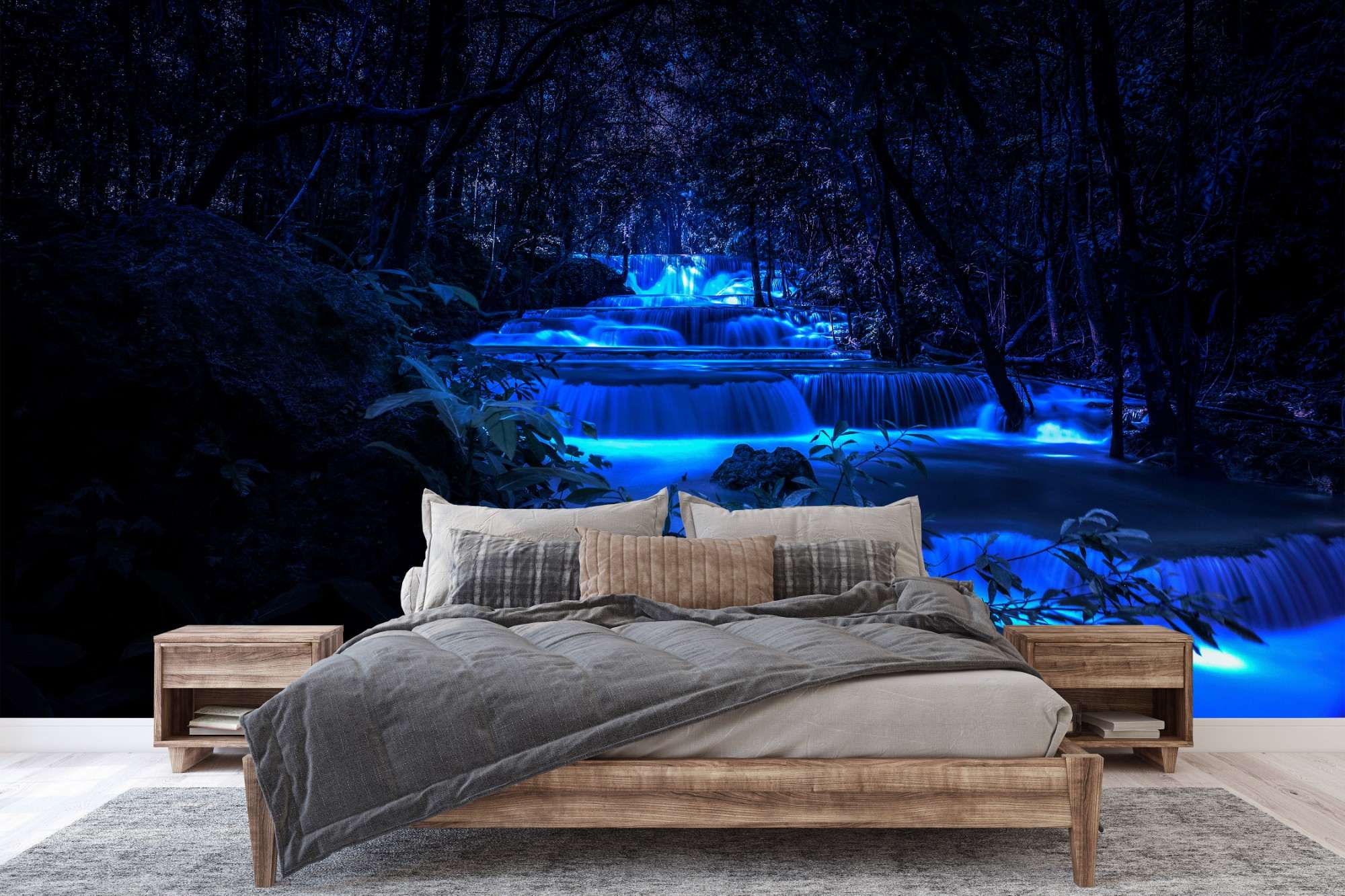 Blauwe Nachtwaterval in Donker Bos