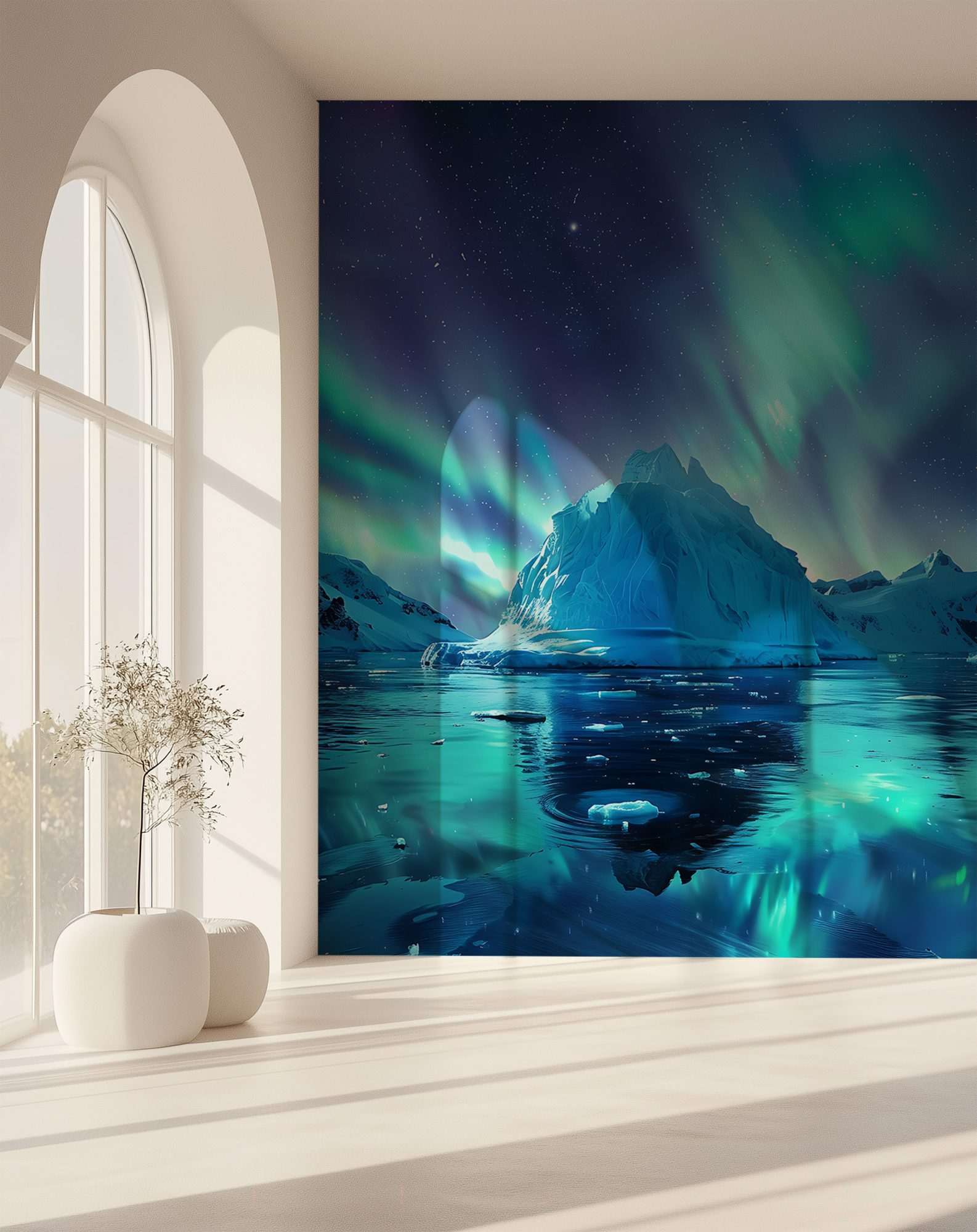 Noorderlicht boven IJsberg in Stille Poolzee