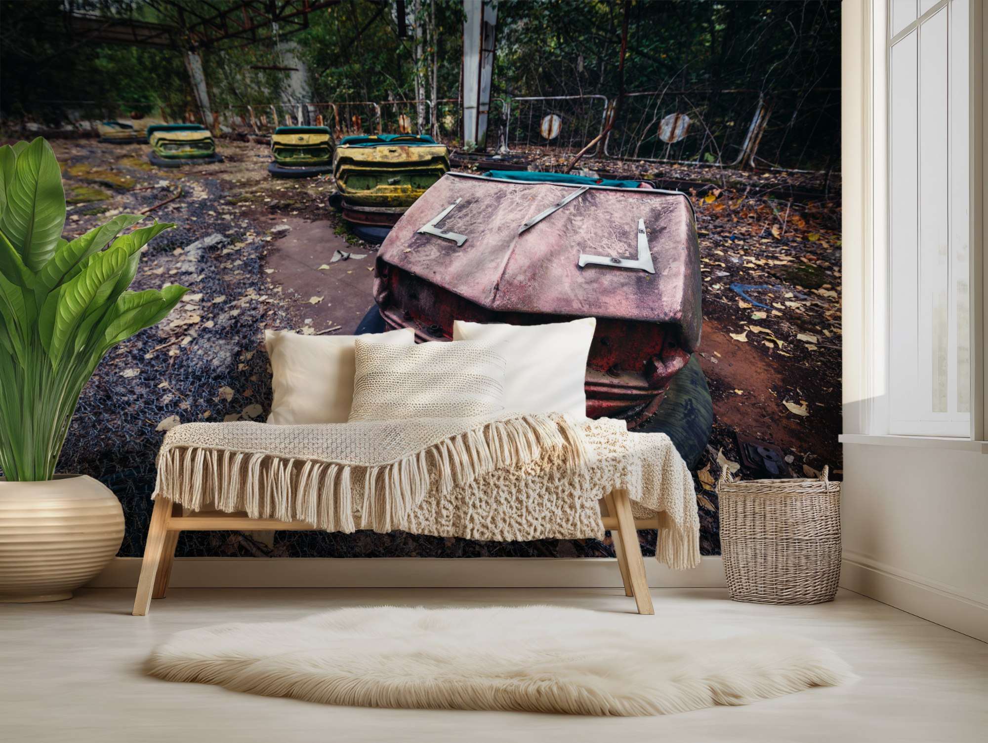 Roestige Botsauto in Overwoekerd Gebied