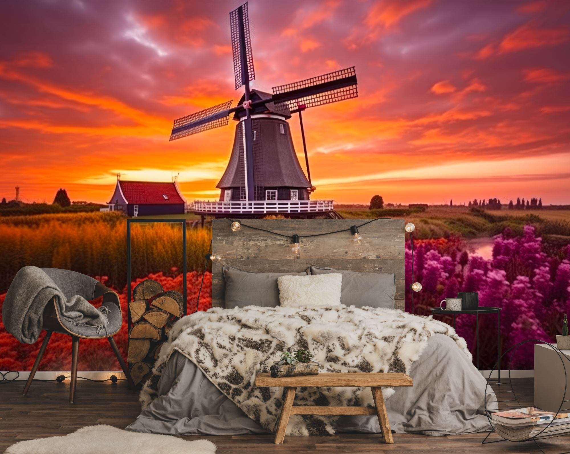 Windmolen bij Zonsondergang met Tulpenveld