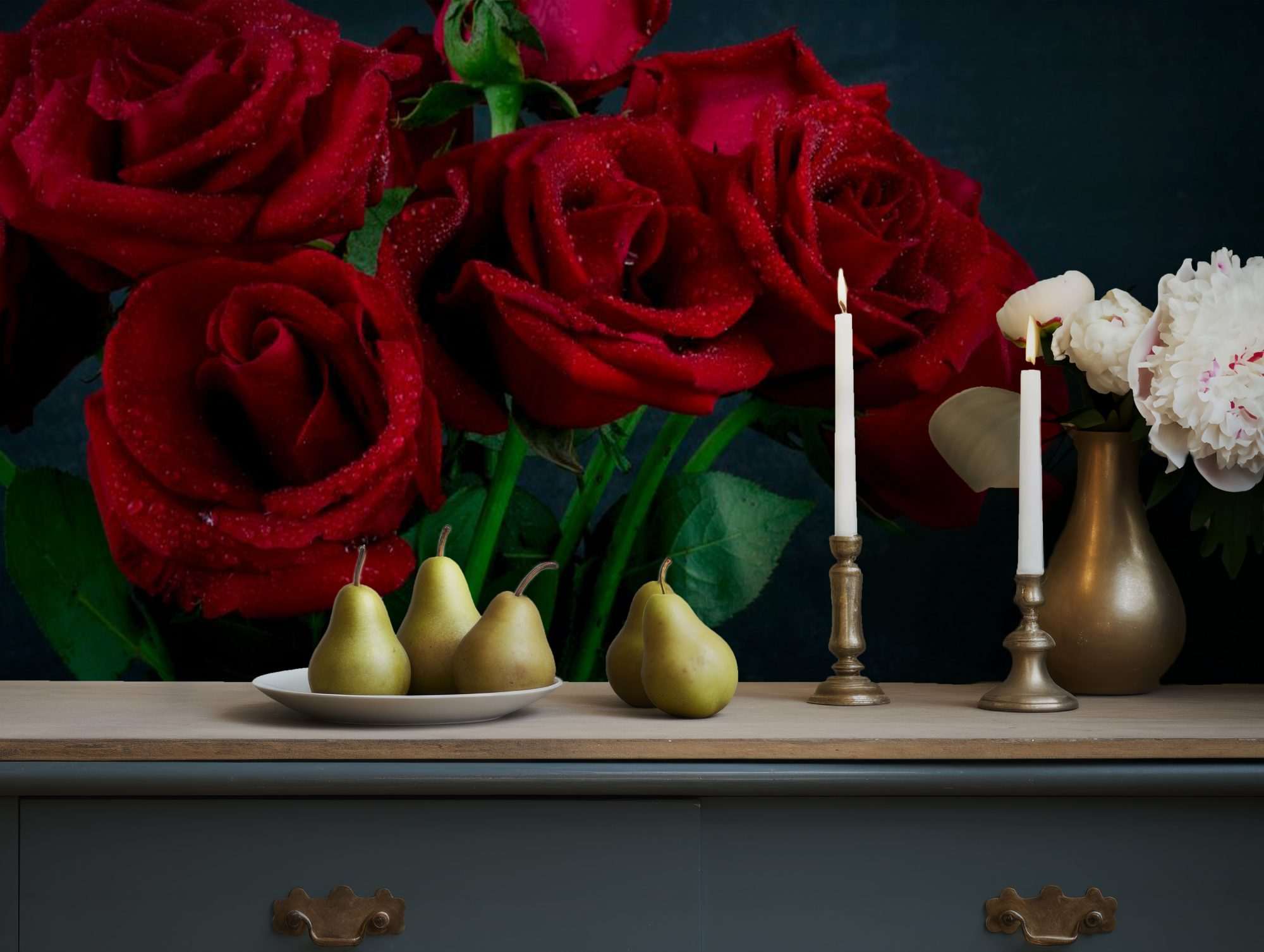 Rode Rozenboeket met Groene Bladeren