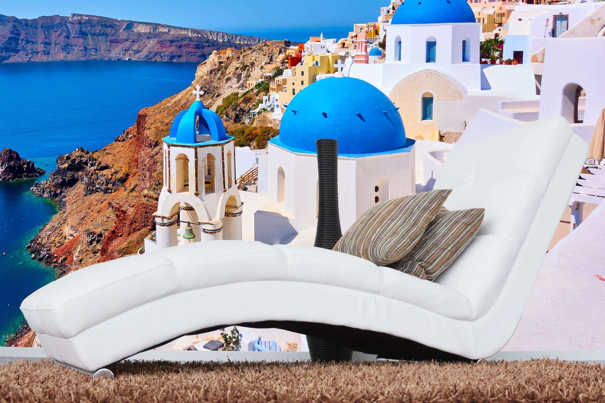 Santorini Klifdorp met Blauwe Koepels en Zee