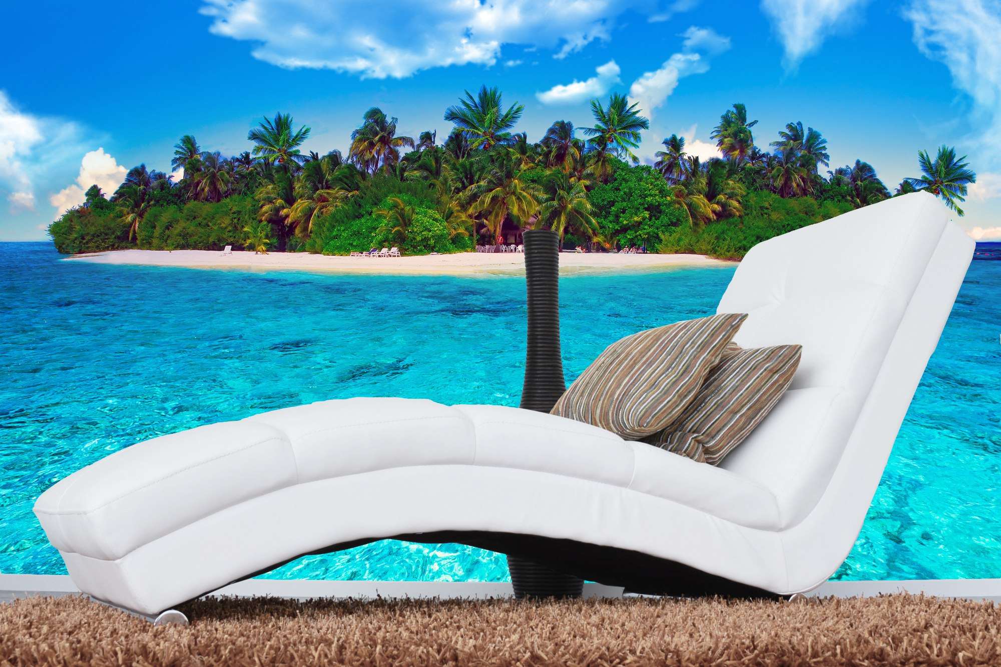 Tropisch Eiland met Palmen en Turquoise Water