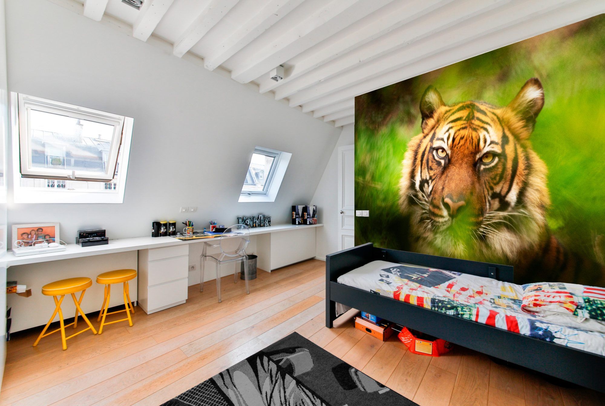 Fotobehang Tijger Tussen Groene Bladeren
